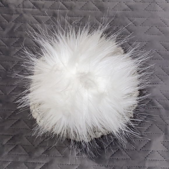 C&C BOUTIQUE Pom Beanie Fleece Lined Neutral Colors Diagonal, Chunky Knit - Picture 5 of 8